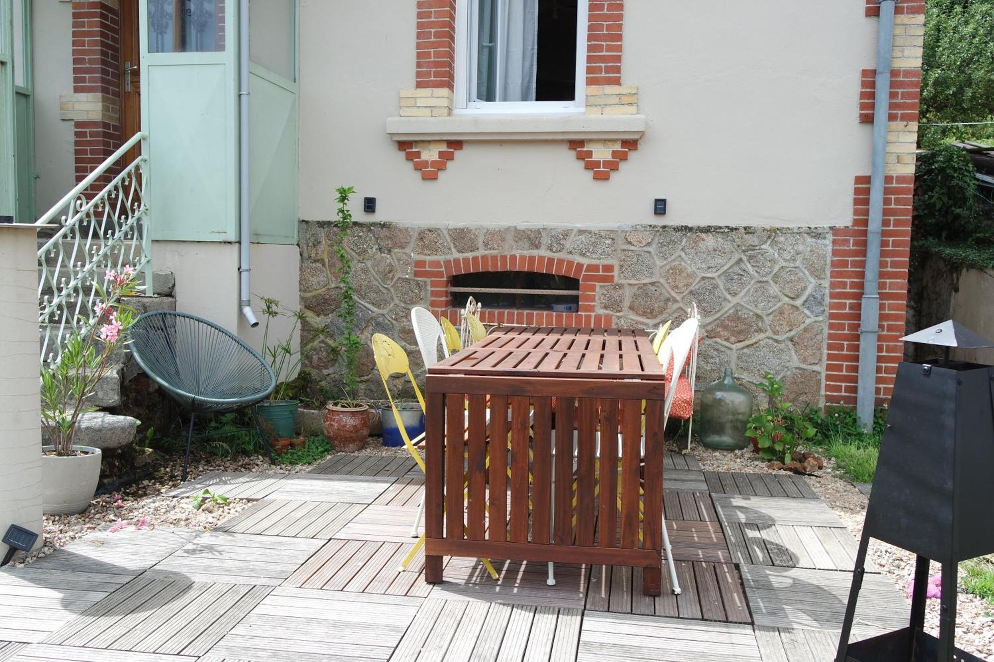Domaine Du Pavillon Gite 15 Personnes Issy-l'Eveque Exterior photo